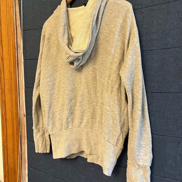 Hatch sweatshirt—great for maternity and after!! - Picture 7 of 7